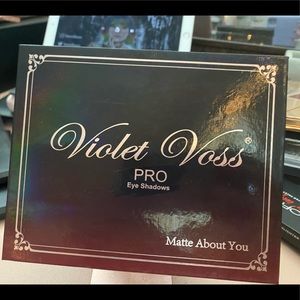 Violet Voss Pro Pallette